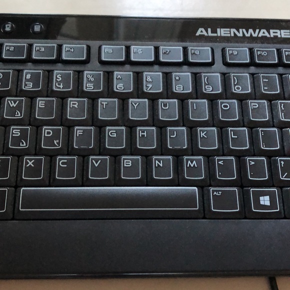 ALIENWARE keyboard. Like new. Barely used. Works perfectly. Tactile keyboard. - Picture 3 of 7